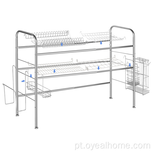 Metal sobre o rack de secagem de pratos de pia